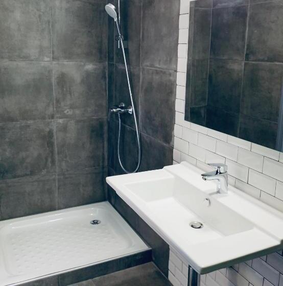 舒适型房间, Les Arbousiers