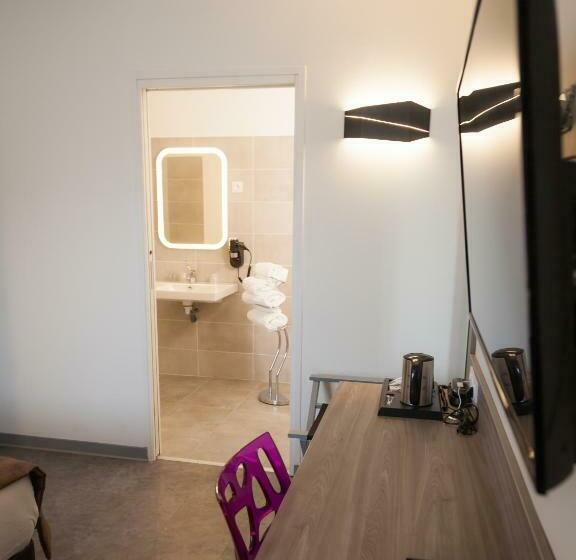 חדר סטנדרט, L Horloge Gourmande