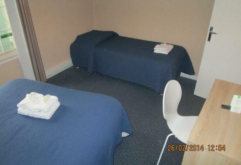 스탠다드 트리플 룸, Hôtel Restaurant Le Blueberry