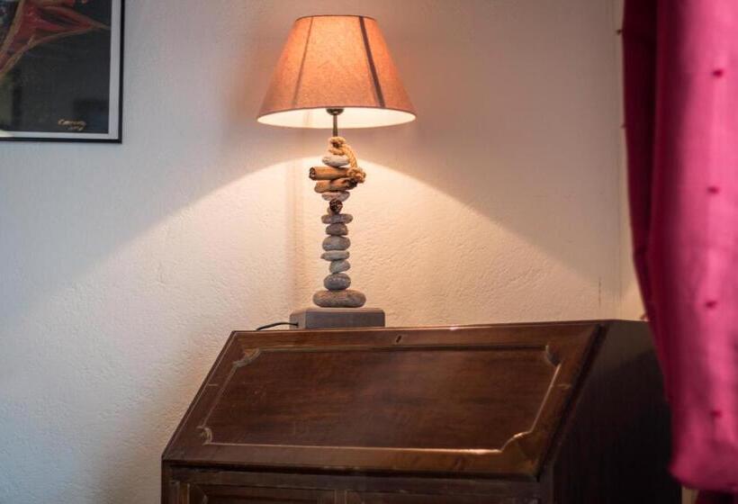 غرفة قياسية, Lou Mas Dou Juge