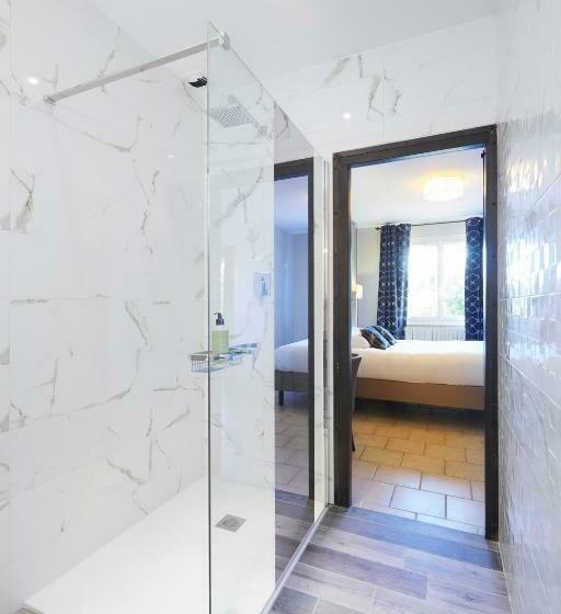 جناح جونيور, Pont Du Chalon Hôtel And Restaurant