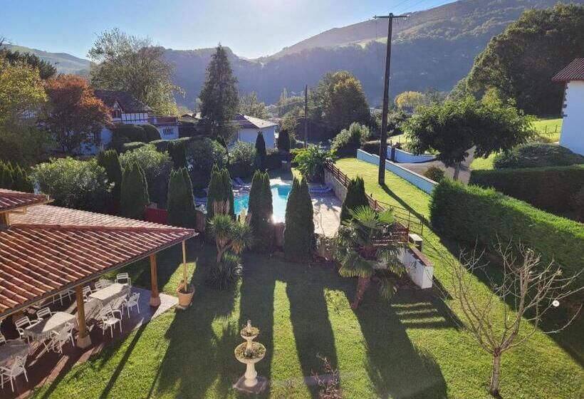 高级大房间, Restaurant Txistulari