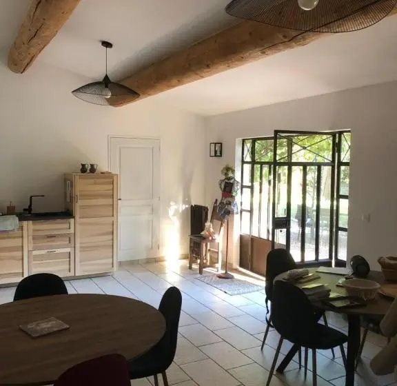 1ベッドルームハウス, Le Pavillon Vert B&b