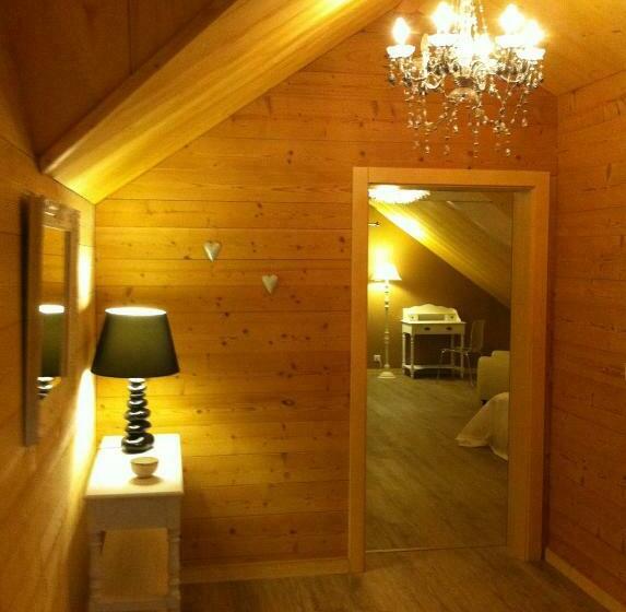 Люкс с Балконом, Chambres D'hôtes Couleurs Bois & Spa