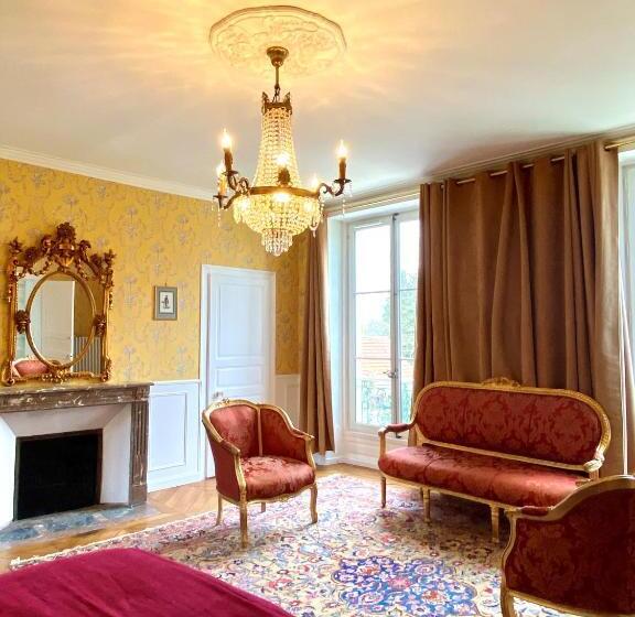 Люкс Повышенной Комфортности, Logis Hôtel & Restaurant Chateau De La Marjolaine