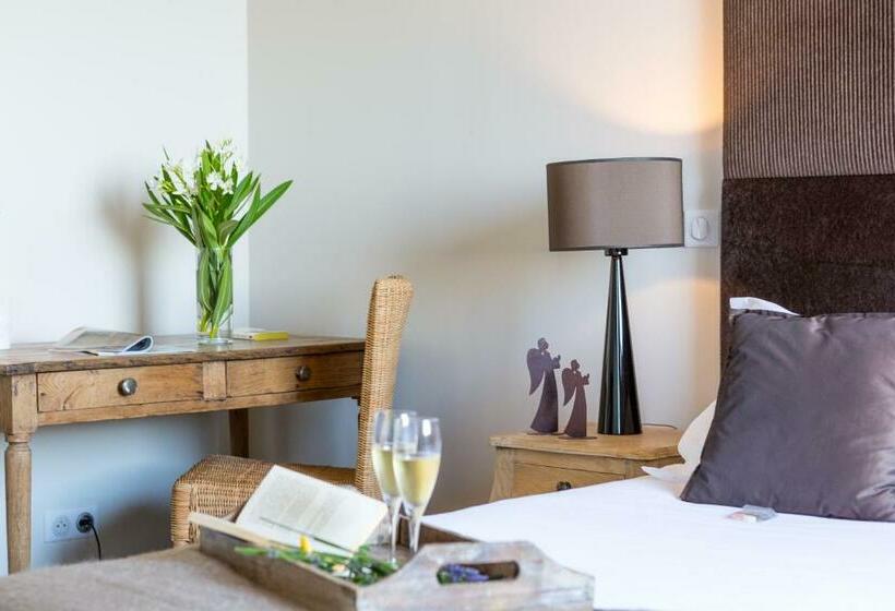 غرفة سوبيريور, Histoires De Bastide