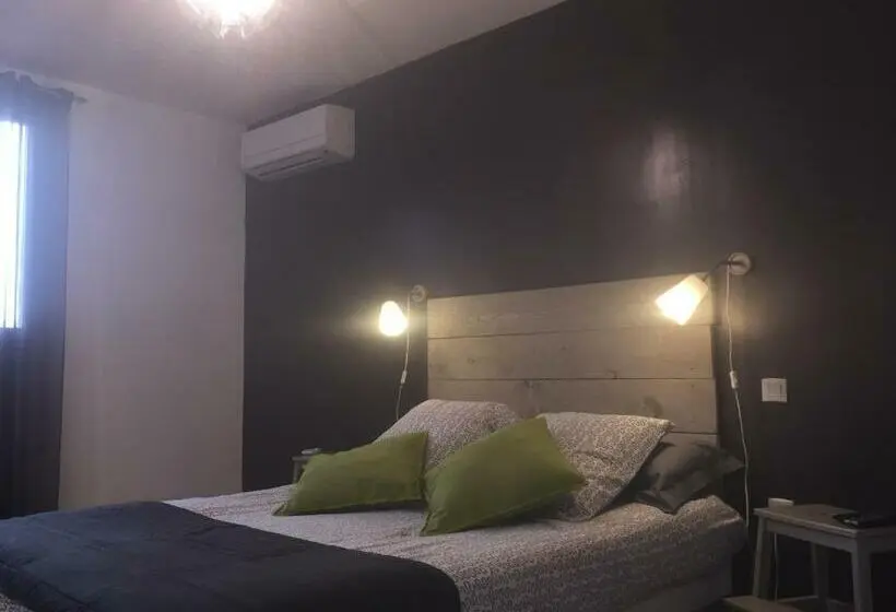 Perhehuone, Hôtel U Passa Tempu