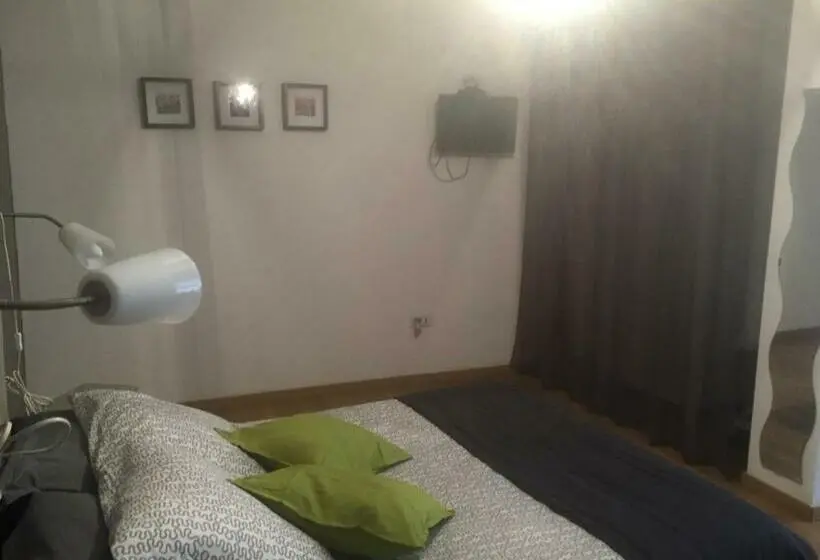 Perhehuone, Hôtel U Passa Tempu