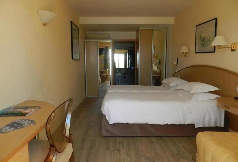 Standard-huone Pohjakerros, Grand Hotel Moriaz
