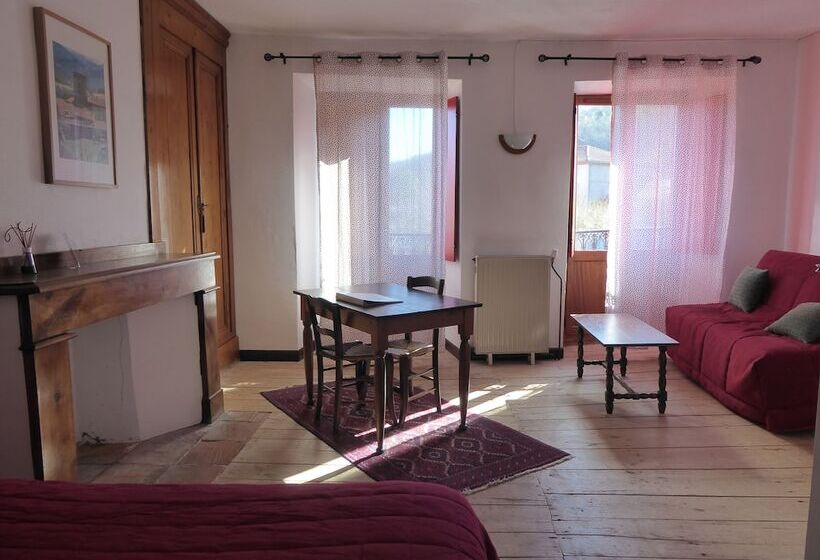 غرفة قياسية رباعية, Auberge Du Haut Salat