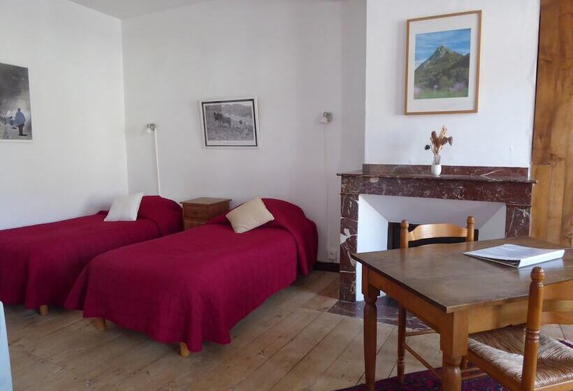 Четырехместный Номер Стандарт, Auberge Du Haut Salat