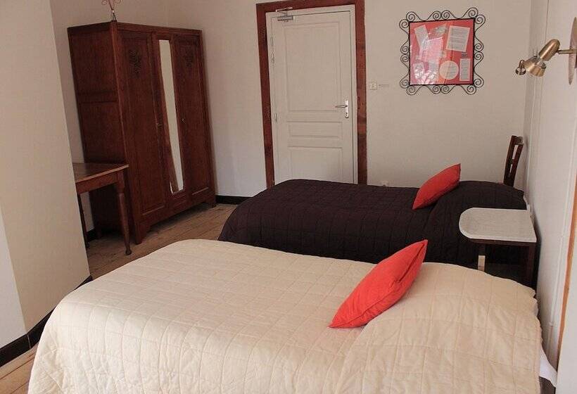 غرفة قياسية مزوَّدة بشُرفة, Auberge Du Haut Salat