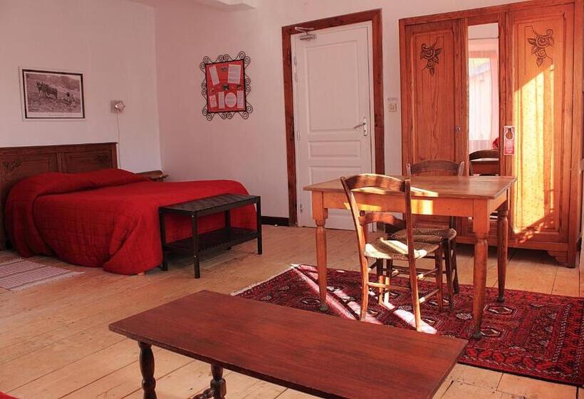 غرفة قياسية رباعية, Auberge Du Haut Salat