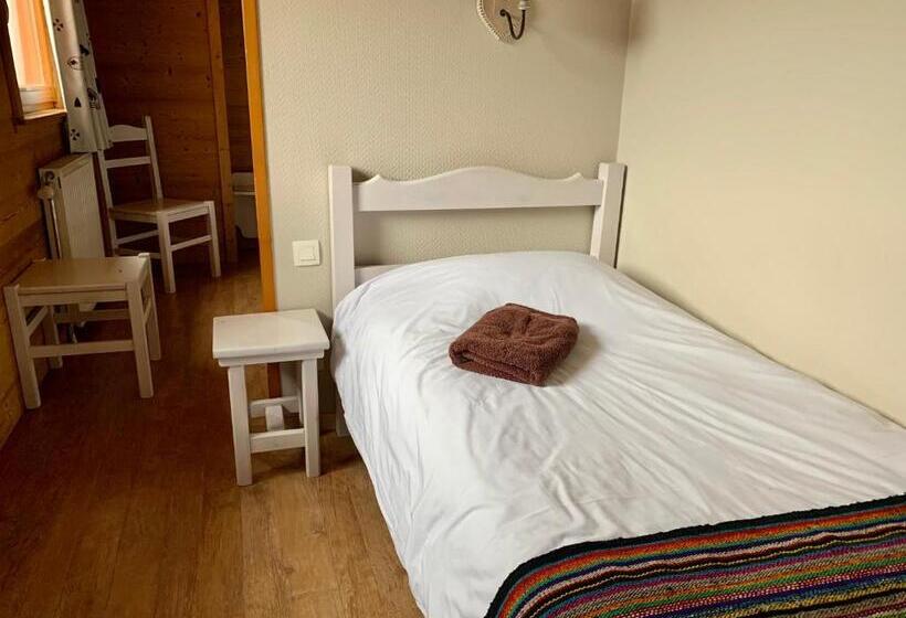 اتاق استاندارد سه نفره, Hôtel   Restaurant Le Couchetat