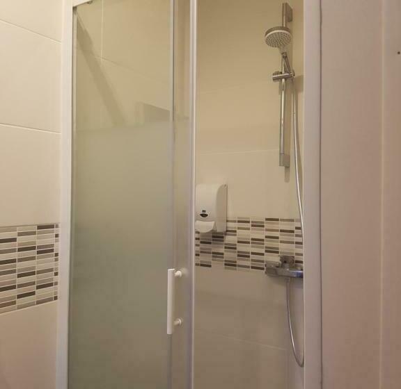 スタンダードトリプルルーム, Bernieres