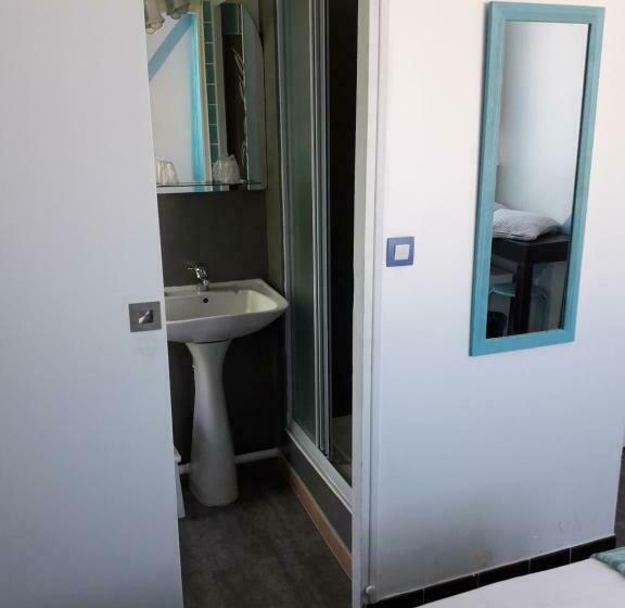 חדר סטנדרט, Clair Logis