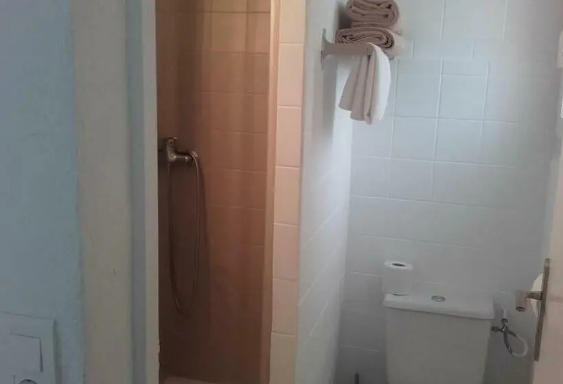 Comfort-huone, Clair Logis