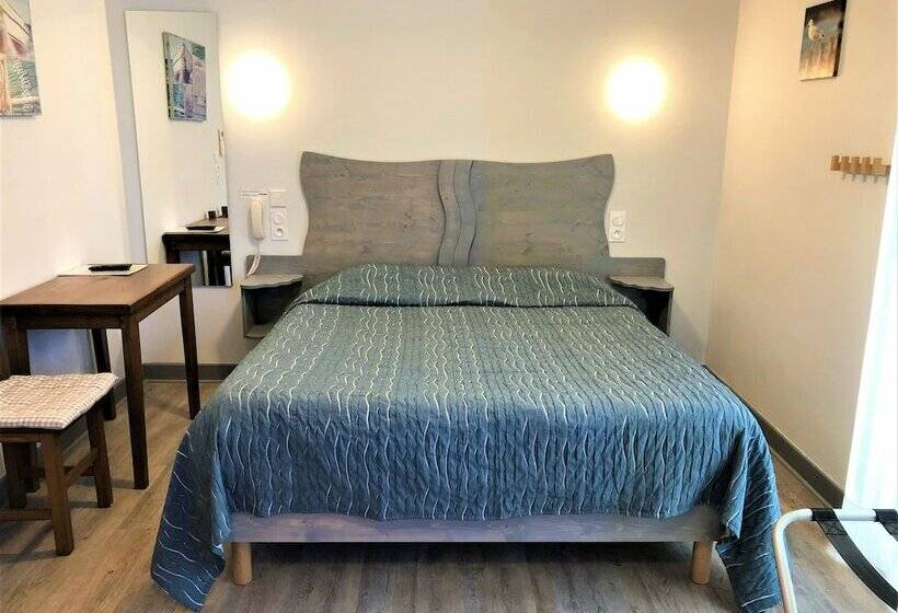 غرفة قياسية, De La Plage