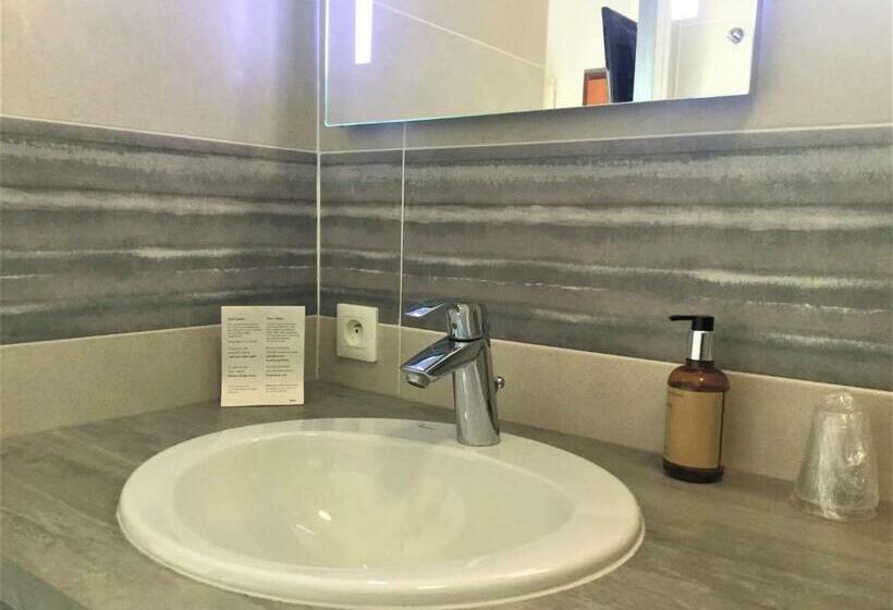 غرفة قياسية, De La Plage