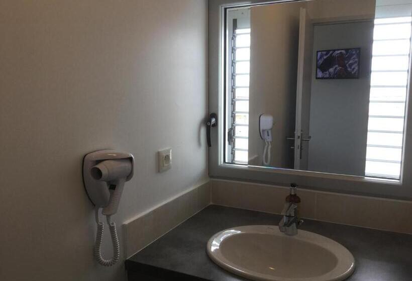 غرفة قياسية ثلاثية, De La Plage