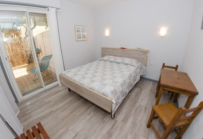 غرفة قياسية مزوَّدة بتراس, De La Plage