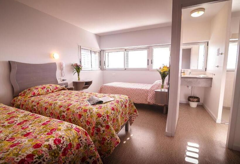 غرفة قياسية ثلاثية, De La Plage