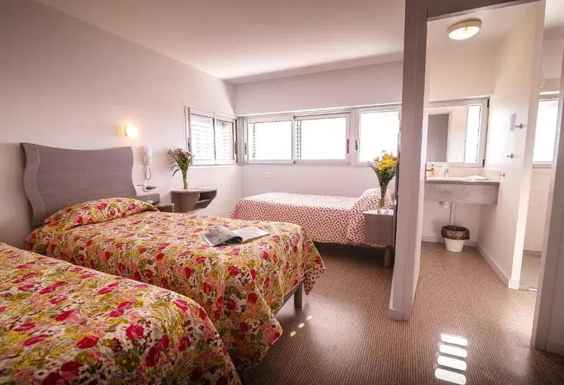 Standard Kolmen Hengen Huone, De La Plage