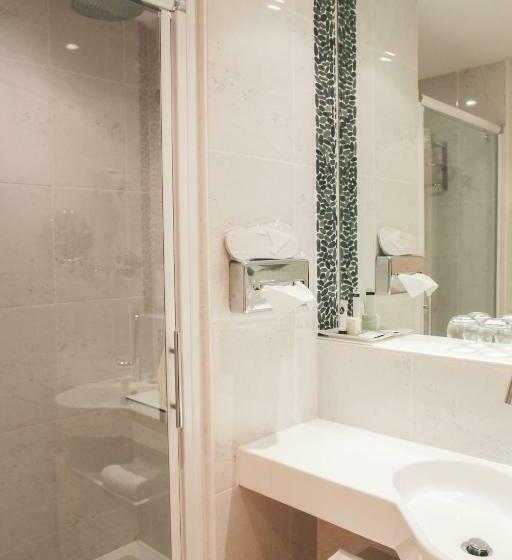 标准间带露台, Domaine De L Echassier, The Originals Relais