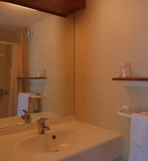 Standard Yhden Hengen Huone, Fasthotel Saint Amand Montrond Orval