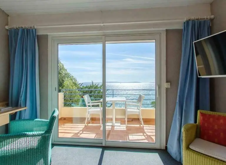 Standard-huone Merinäkymä, Grand Hotel Moriaz