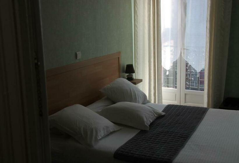 جناح جونيور, Hostellerie Du Beffroy