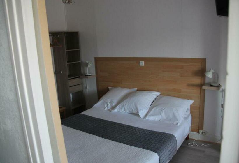 جناح جونيور, Hostellerie Du Beffroy