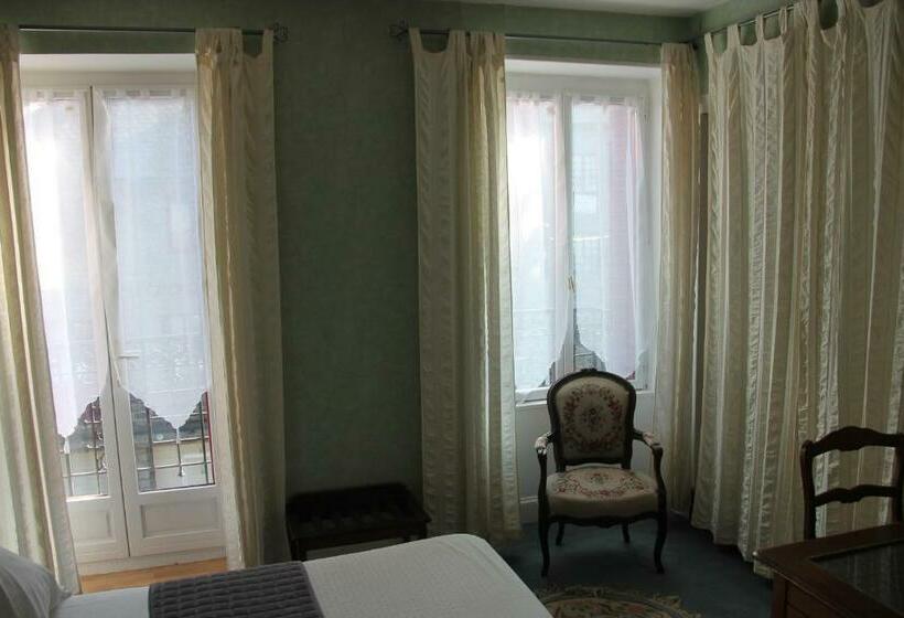 سوییت جونیور, Hostellerie Du Beffroy