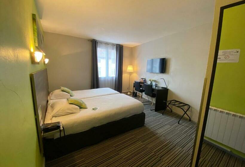 带城市景观的标准间, Bagatelle