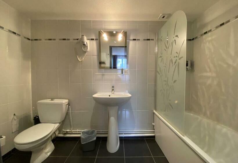 带城市景观的标准间, Bagatelle