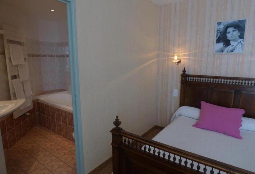 수피리어 자쿠지 룸, Hôtel Du Lion D'or