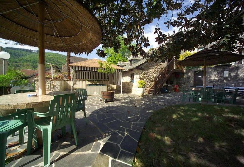 غرفة قياسية مطلّة علي الحديقة, Hôtel Du Lion D'or