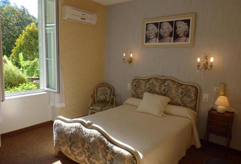 غرفة قياسية مطلّة علي الحديقة, Hôtel Du Lion D'or