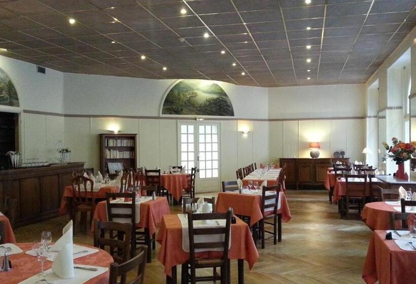 غرفة قياسية ثلاثية, Hôtel Du Lion D'or