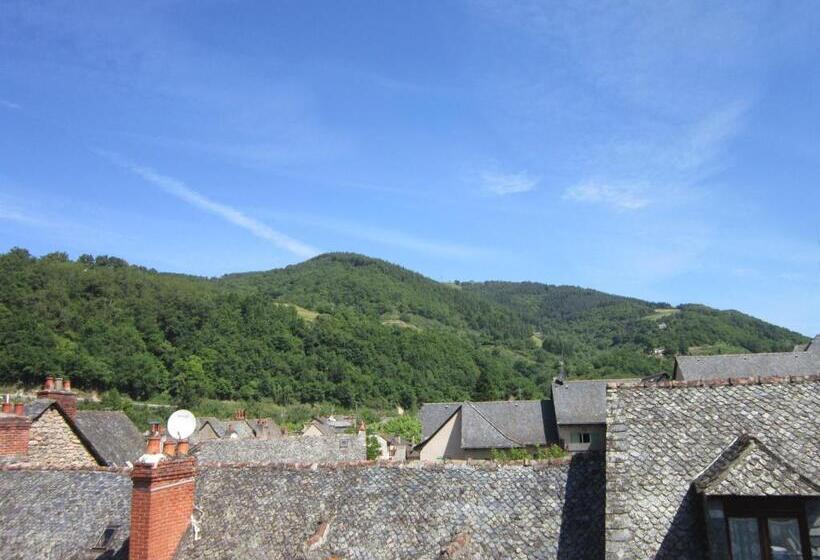 إستوديو قياسى, Hôtel Du Lion D'or