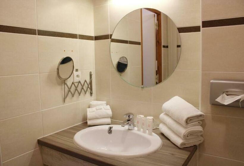 Номер Стандарт, Hôtel L Escale Blanche