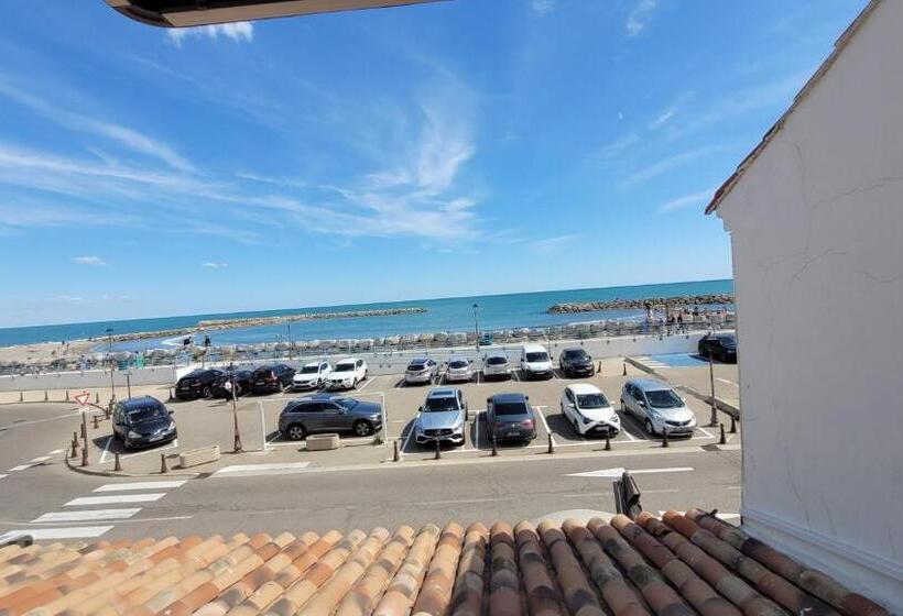Номер Стандарт Вид на Море, Hôtel Le Dauphin Bleu
