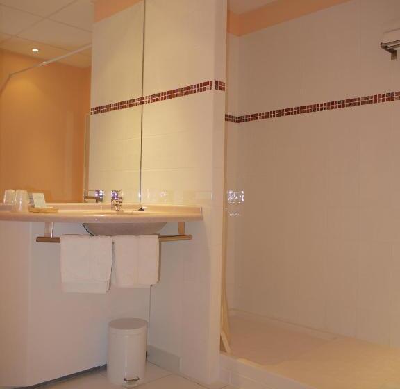 标准间, Le Saintgenies