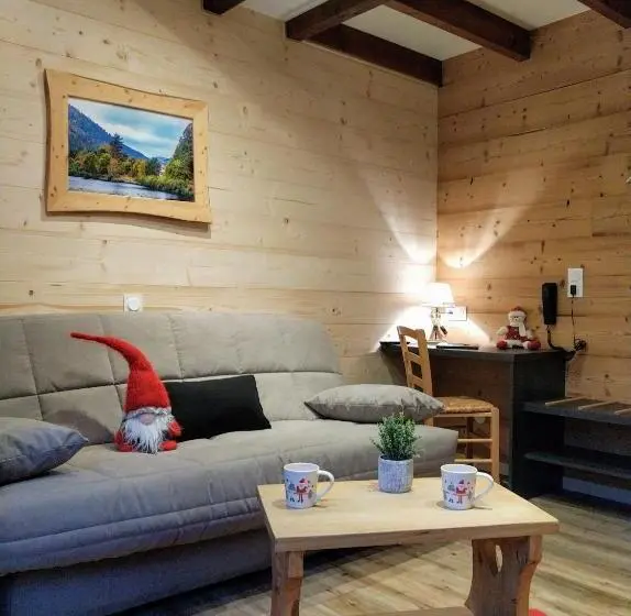Standard Neljän Hengen Huone, Hôtel Le Vétiné