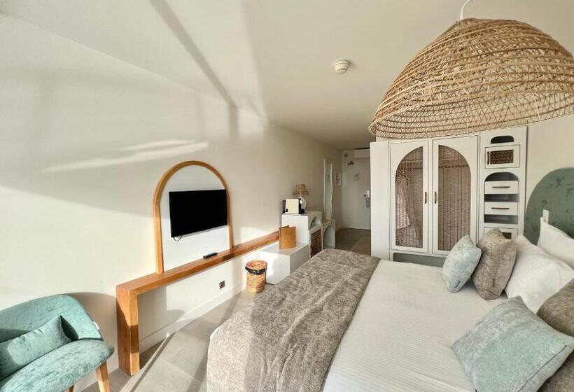 Номер Deluxe Вид на Море с Балконом, Hôtel Les Corallines – Thalasso & Spa