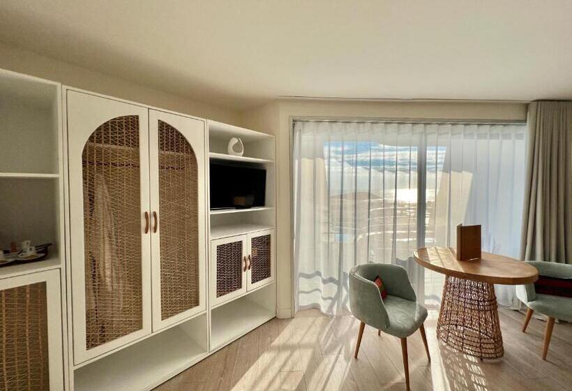 Люкс Deluxe Вид на Море, Hôtel Les Corallines – Thalasso & Spa
