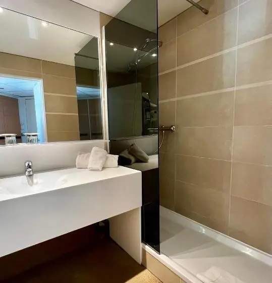 Sviitti Merinäkymä, Hôtel Les Corallines – Thalasso & Spa