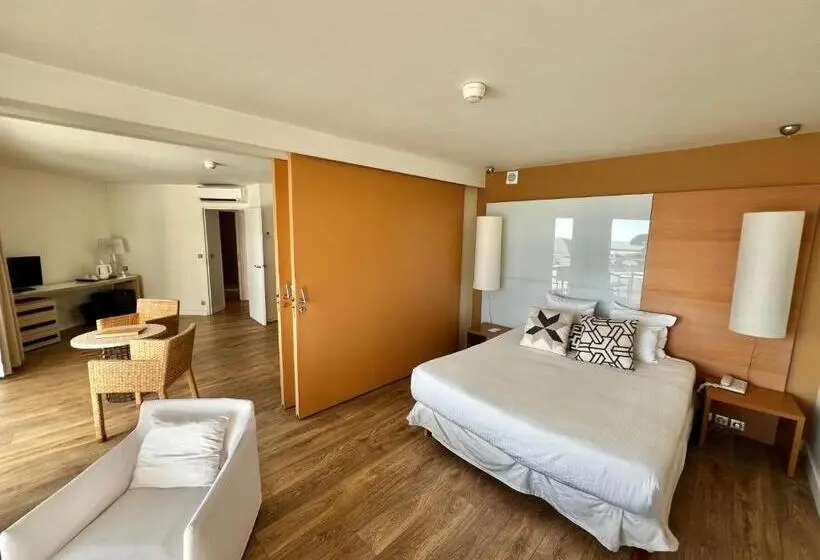 Sviitti Merinäkymä, Hôtel Les Corallines – Thalasso & Spa