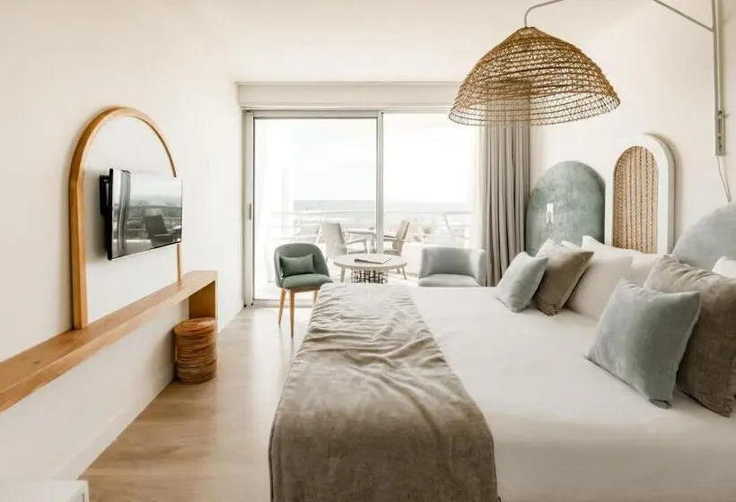 Deluxe-huone Merinäkymä Parveke, Hôtel Les Corallines – Thalasso & Spa