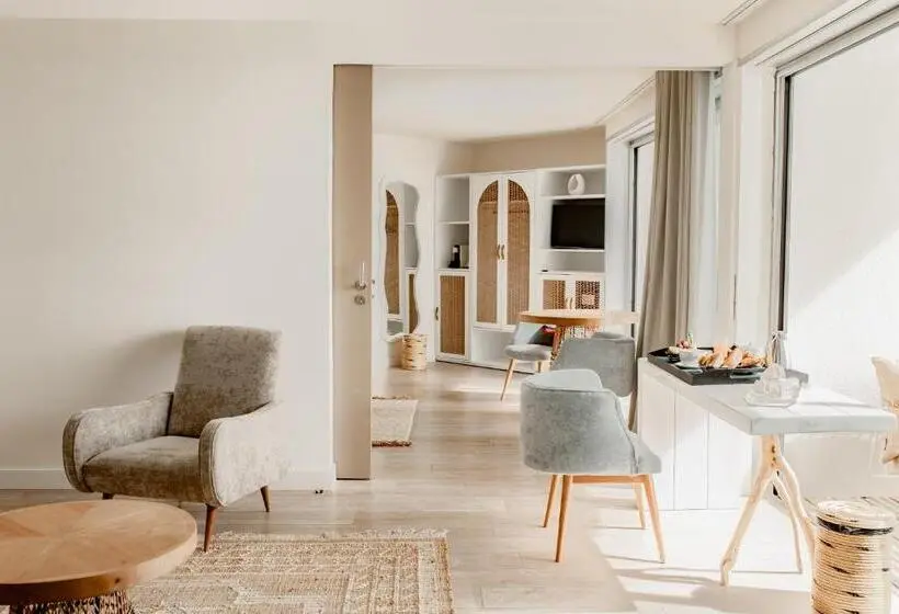 Deluxe Suite Sea View, Hôtel Les Corallines – Thalasso & Spa